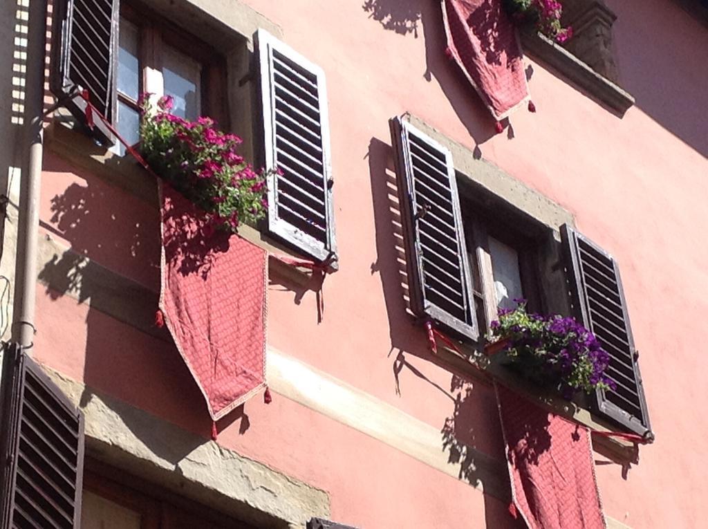 La Finestra Sul Borgo Dimora Storica Apartment Laterina Bagian luar foto