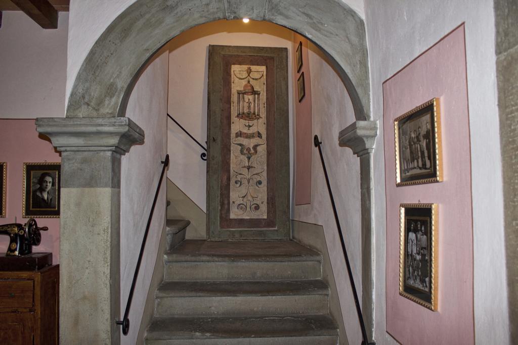 La Finestra Sul Borgo Dimora Storica Apartment Laterina Bagian luar foto