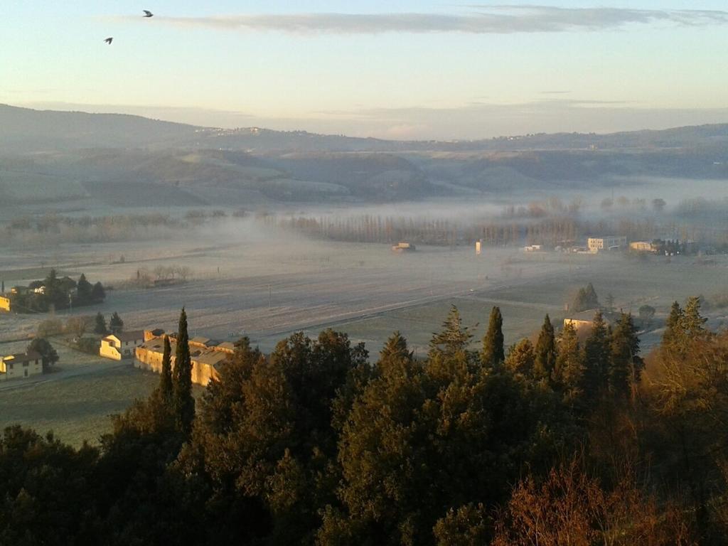La Finestra Sul Borgo Dimora Storica Apartment Laterina Bagian luar foto