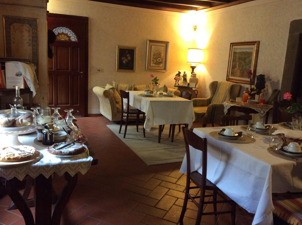 La Finestra Sul Borgo Dimora Storica Apartment Laterina Bagian luar foto
