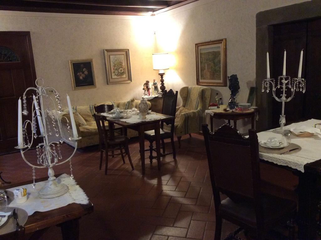 La Finestra Sul Borgo Dimora Storica Apartment Laterina Bagian luar foto